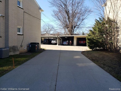 3105 Linwood Ave unit 1, Royal Oak, MI 48073 - photo 2