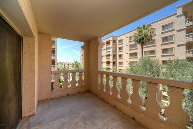 002_Balcony