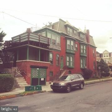132 W Windsor St, Reading, PA 19601 - photo 2