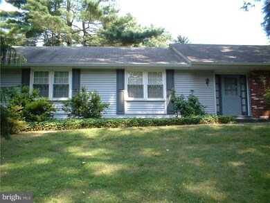 46 Clayton Park Dr, Glen Mills, PA 19342 - photo 2