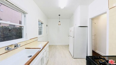 132 N La Peer Dr unit 1, Beverly Hills, CA 90211 - photo 6