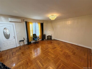 131-59 224th St, Jamaica, NY 11413 - photo 4
