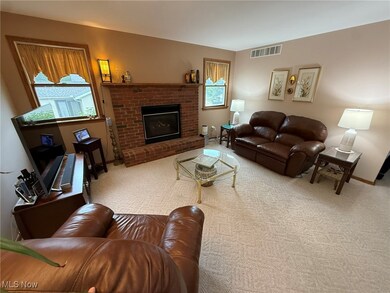 1024 Thomas Dr SW, New Philadelphia, OH 44663 - photo 6