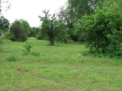 320 E 40th St, Shawnee, OK 74804 - photo 3