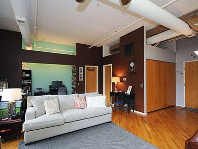 601 Linden Place unit 214, Evanston, IL 60202 - photo 6