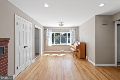 19 Zieglers Ln, Trenton, NJ 08690 - photo 7