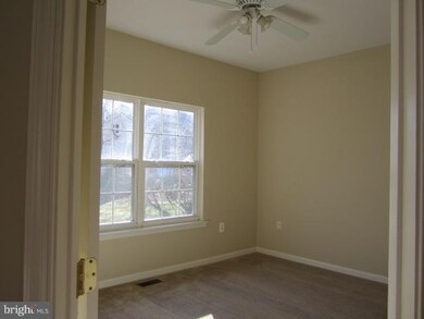2049 Barakat Ct, Huntingtown, MD 20639 - photo 4