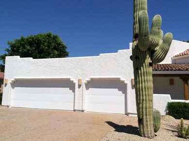 3 CAR GARAGE