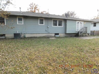1826 SW 36th Terrace, Topeka, KS 66611 - photo 2