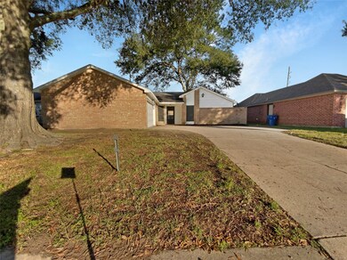 9002 Parkhill Forest Dr, Houston, TX 77088 - photo 2