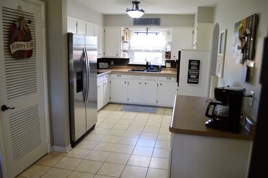 1007 E 3rd St, Fowler, IN 47944 - photo 2