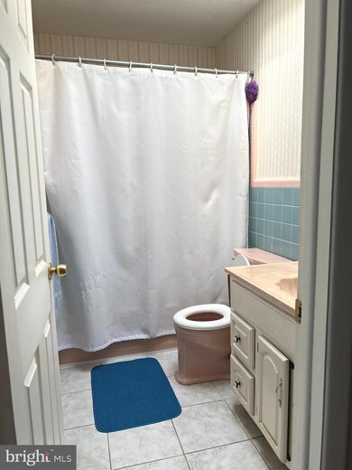 2828 Tolbut St, Philadelphia, PA 19136 - photo 6