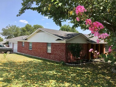 8412 Gibbs Dr, Fort Worth, TX 76108 - photo 3