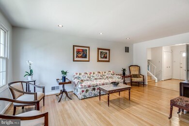 2524 Farrier Ln, Reston, VA 20191 - photo 6