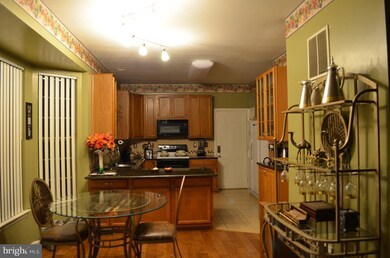 3705 Thomasson Crossing Dr, Triangle, VA 22172 - photo 7