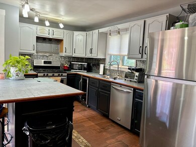 218 Main St, Fairhaven, MA 02719 - photo 3