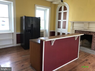 1096 Hollywell Ave, Chambersburg, PA 17201 - photo 4