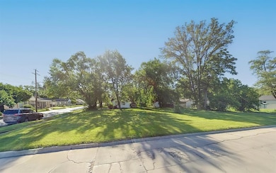 2551 Maury St, Pleasant Hill, IA 50317 - photo 3