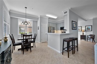 Light and bright breakfast room and kitchen