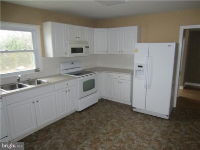 2519 Emerson Dr, Wilmington, DE 19808 - photo 3