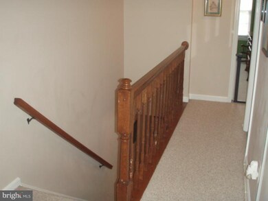 1702 Amberfield Ct, Crofton, MD 21114 - photo 2