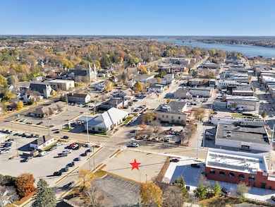 368 Jefferson St, Sturgeon Bay, WI 54235 - photo 7