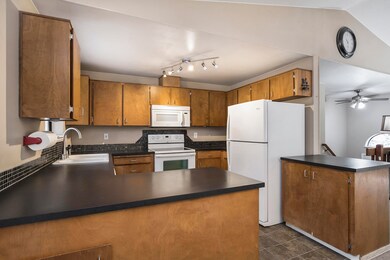 1676 NE Cackler Ln, Bend, OR 97701 - photo 6