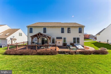 1014 Helm Ln, Reading, PA 19605 - photo 2