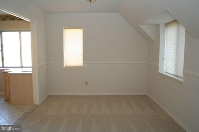 1661 Parkcrest Cir unit 5A/300, Reston, VA 20190 - photo 5