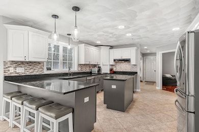 8 Felicia Dr, Newton, NH 03858 - photo 5