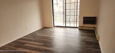 29 Donna Ct unit 12, Staten Island, NY 10314 - photo 5