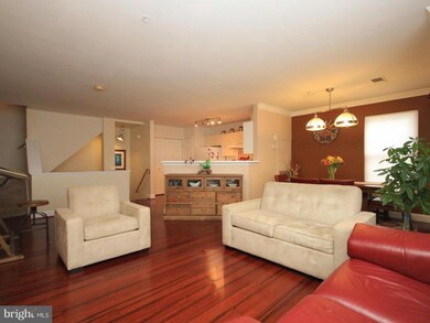 4516 Superior Square, Fairfax, VA 22033 - photo 2
