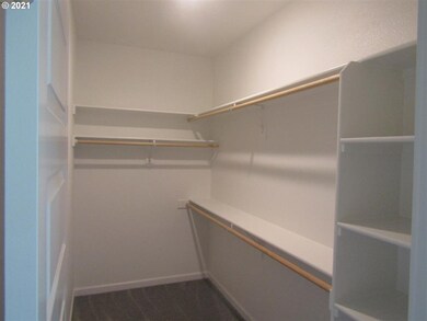 261 N 7th St, Carlton, OR 97111 - photo 6