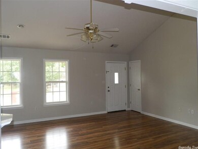 7201 Deerwood Dr, Paragould, AR 72450 - photo 2