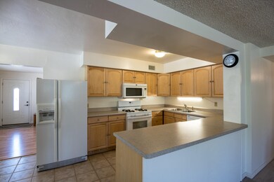 4613 E 14th St, Tucson, AZ 85711 - photo 6
