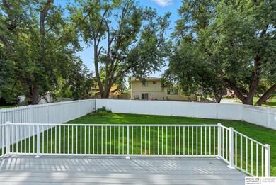 13821 Jefferson Cir, Omaha, NE 68137 - photo 4
