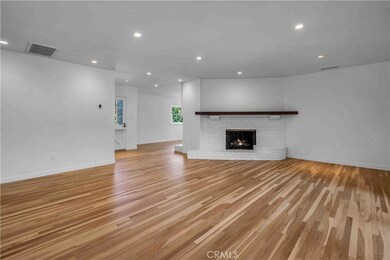 20500 Wells Dr, Woodland Hills, CA 91364 - photo 6