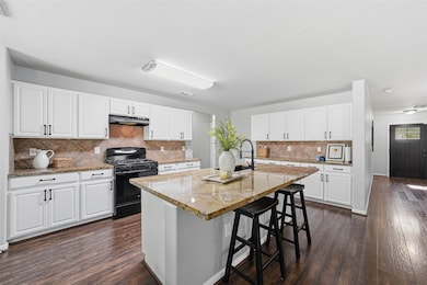 16335 Cole Bridge Ln, Cypress, TX 77429 - photo 7