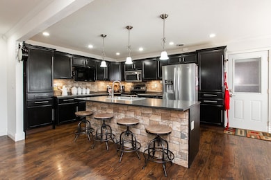 21 Rosewood Dr, Maryville, IL 62062 - photo 5