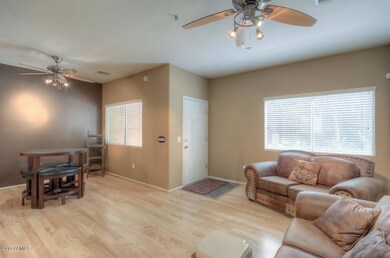 Living Room (3)-SMALL