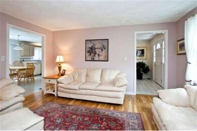 48 Raffaele Dr, Waltham, MA 02452 - photo 3