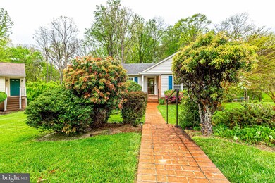 8315 Chartwell Ct, Annandale, VA 22003 - photo 4