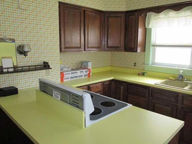 466 Aroostook Ave, Millinocket, ME 04462 - photo 2