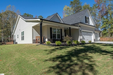 313 Groce Meadow Rd, Taylors, SC 29687 - photo 2