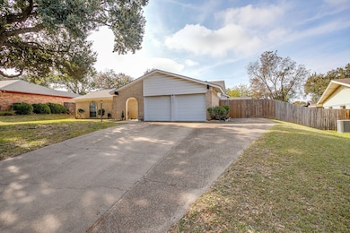 6820 Whitman Ave, Fort Worth, TX 76133 - photo 2