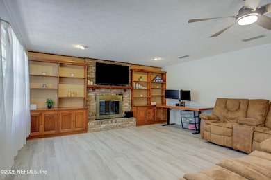 20250430-1988_Tacoma_Dr-20