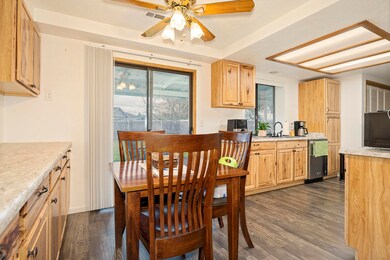 1410 Timothy St, Central Point, OR 97502 - photo 4