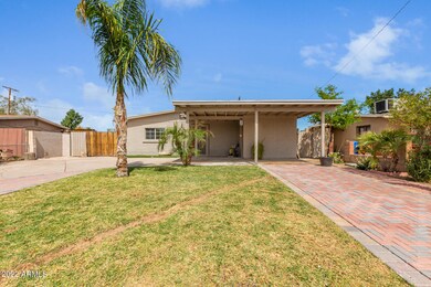 7618 W Weldon Ave, Phoenix, AZ 85033 - photo 2