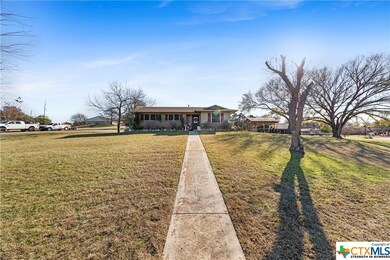 FRONT OF HOUSE
STREET VIEW