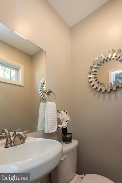 1526 N Caroline St, Baltimore, MD 21213 - photo 7